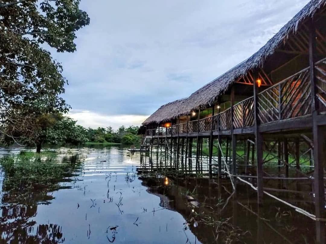 Casa Kukama Lodge Iquitos Exteriör bild